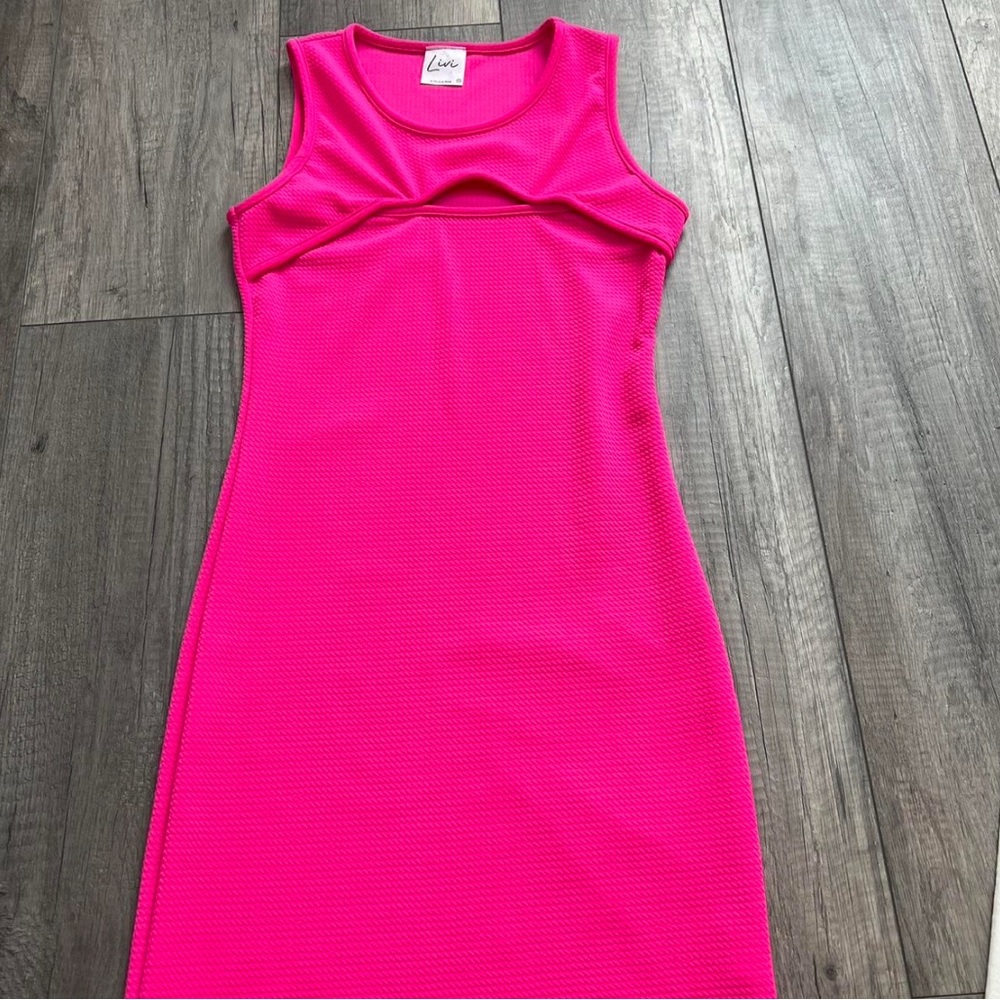 Elegant Pink Sleeveless Dress